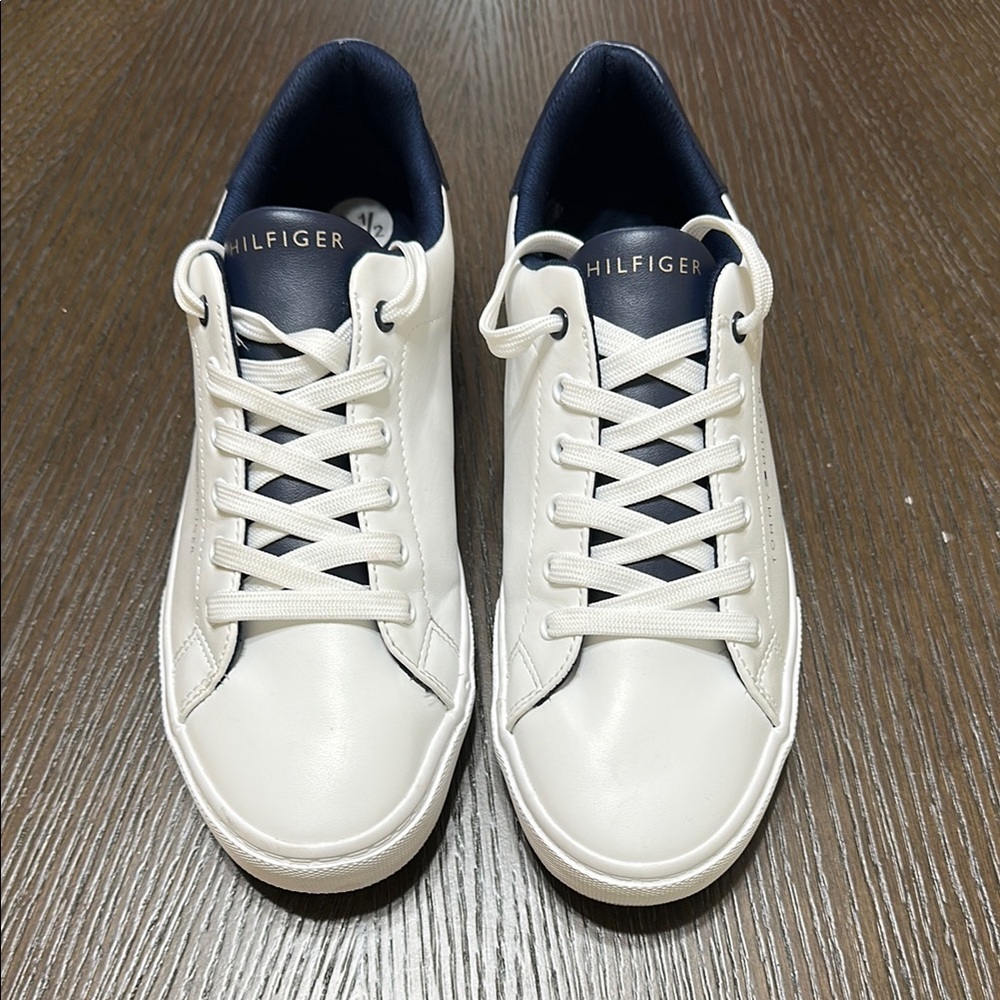 Tommy Hilfiger White and Blue Sneakers Minimalist Design‎